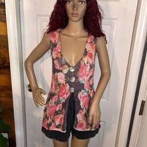 Colour Works  Floral Knit Vest with Buttons